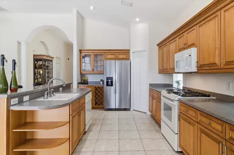 Kitchen - 1821 N Gibson Pt, Hernando, FL 34442 photo 3 of 5