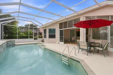Exterior - 1821 N Gibson Pt, Hernando, FL 34442 photo 4 of 6