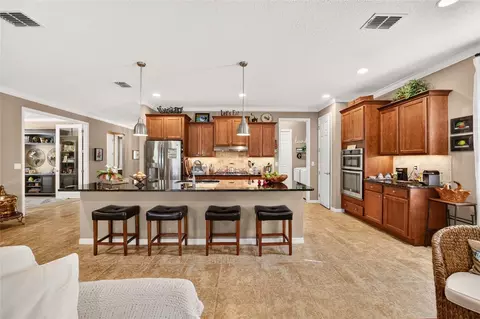 Kitchen - 9895 SW 95th Loop, Ocala, FL 34481 photo 2 of 9