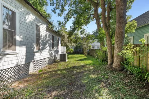 Exterior - 818 SE 3rd St, Ocala, FL 34471 photo 27 of 36