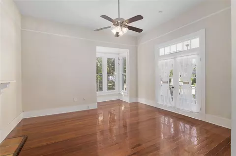 Living - 818 SE 3rd St, Ocala, FL 34471 photo 1 of 5