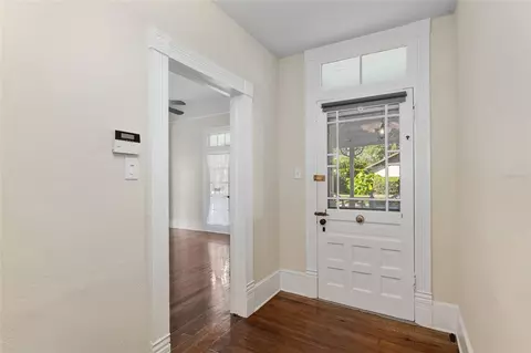 Entry Way - 818 SE 3rd St, Ocala, FL 34471 photo 3 of 4