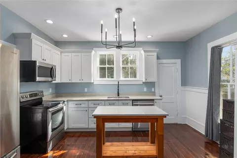 Kitchen - 818 SE 3rd St, Ocala, FL 34471 photo 2 of 7