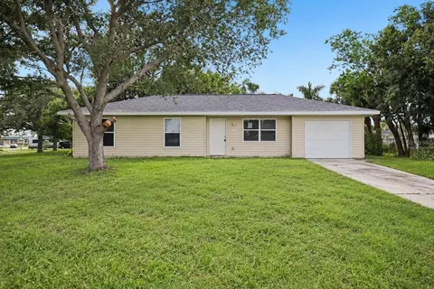 1975 Narranja St, Punta Gorda, FL 33950