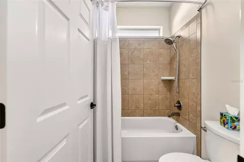 Bath - 4015 SE 22nd St, Ocala, FL 34471 photo 6 of 8