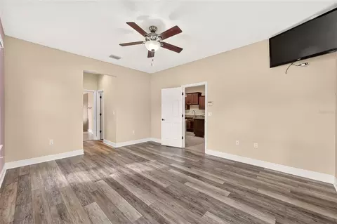 Living - 4015 SE 22nd St, Ocala, FL 34471 photo 6 of 7