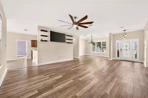 Living - 4015 SE 22nd St, Ocala, FL 34471 photo 5 of 7