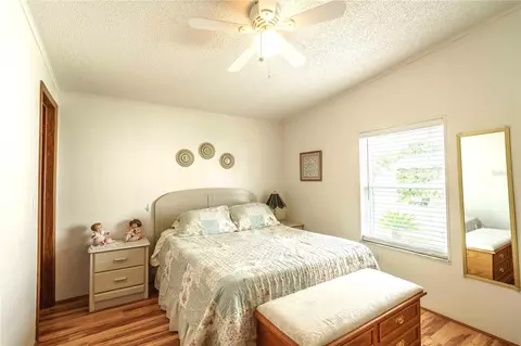 Bedroom - 13259 SE 49th Ct, Belleview, FL 34420 photo 3 of 3