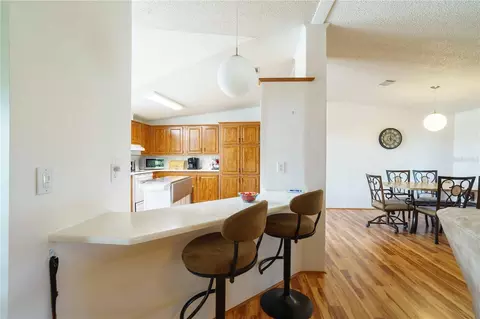Kitchen - 13259 SE 49th Ct, Belleview, FL 34420 photo 4 of 5