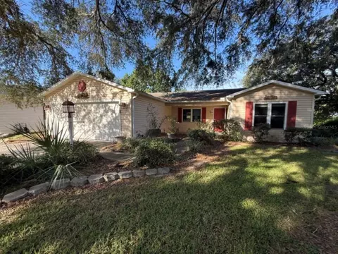 524 San Marino Dr, Lady Lake, FL 32159