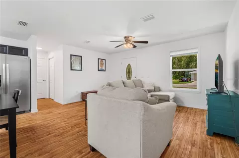 Living - 8 Locust Run Trce, Ocala, FL 34472 photo 2 of 3