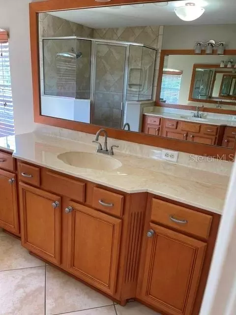 Bath - 10984 SW 48th Ter, Ocala, FL 34476 photo 7 of 11