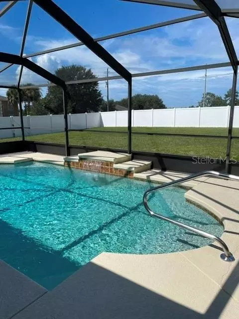 Exterior - 10984 SW 48th Ter, Ocala, FL 34476 photo 6 of 8