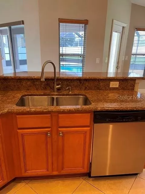 Kitchen - 10984 SW 48th Ter, Ocala, FL 34476 photo 4 of 7