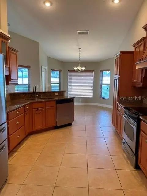 Kitchen - 10984 SW 48th Ter, Ocala, FL 34476 photo 1 of 7