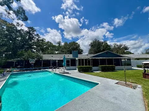 Exterior - 4033 SE 15th St, Ocala, FL 34471 photo 9 of 12