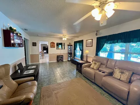 Living - 4033 SE 15th St, Ocala, FL 34471 photo 2 of 4