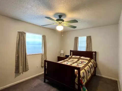 Bedroom - 4033 SE 15th St, Ocala, FL 34471 photo 6 of 6