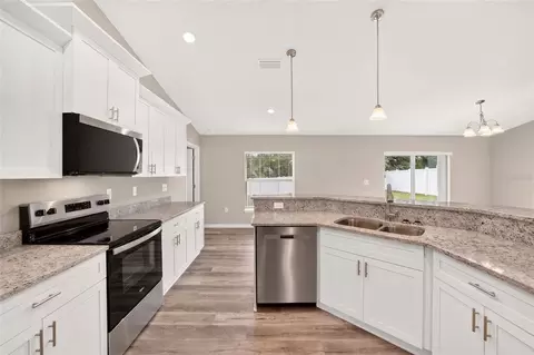 Kitchen - 72 Olive Dr, Ocala, FL 34472 photo 1 of 4