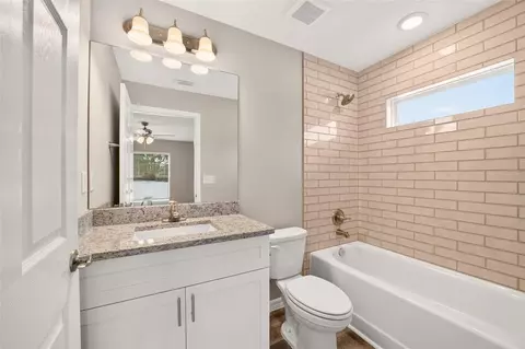 Bath - 72 Olive Dr, Ocala, FL 34472 photo 1 of 2