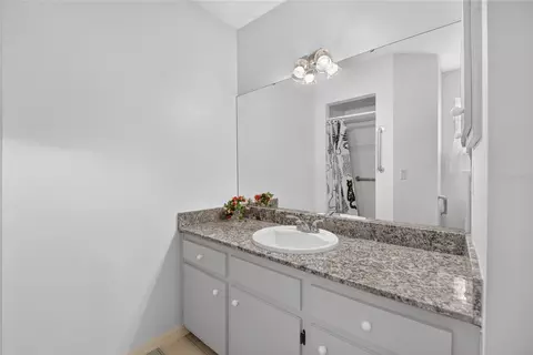 Bath - 5541 SE 22nd St, Ocala, FL 34480 photo 1 of 3