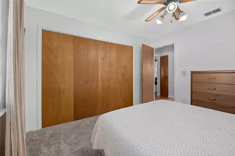 Bedroom - 5541 SE 22nd St, Ocala, FL 34480 photo 4 of 4