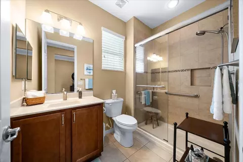 Bath - 9642 SW 95th Loop, Ocala, FL 34481 photo 1 of 8