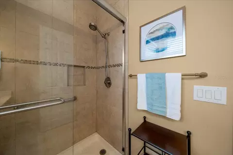 Bath - 9642 SW 95th Loop, Ocala, FL 34481 photo 3 of 8