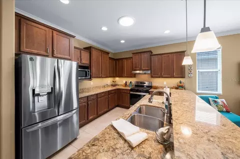 Kitchen - 9642 SW 95th Loop, Ocala, FL 34481 photo 3 of 9