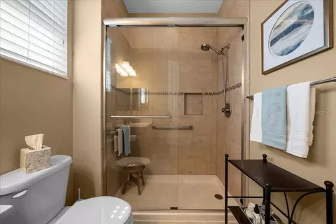 Bath - 9642 SW 95th Loop, Ocala, FL 34481 photo 2 of 8