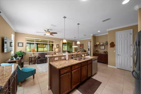 Kitchen - 9642 SW 95th Loop, Ocala, FL 34481 photo 6 of 9