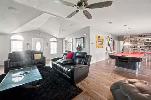 Living - 5351 NE 121st Ter, Williston, FL 32696 photo 3 of 3