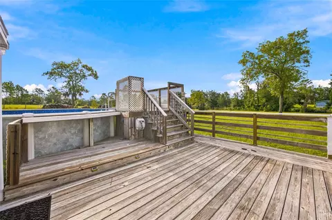 Exterior - 5351 NE 121st Ter, Williston, FL 32696 photo 5 of 10