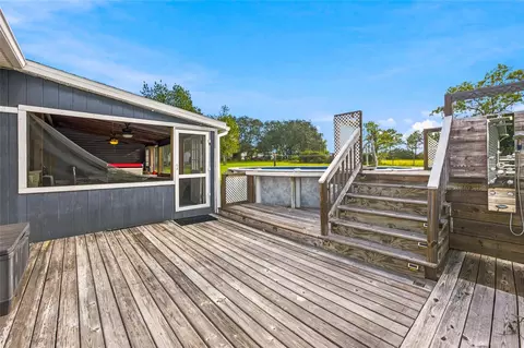 Exterior - 5351 NE 121st Ter, Williston, FL 32696 photo 6 of 10