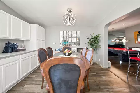 Dining - 5351 NE 121st Ter, Williston, FL 32696 photo 2 of 3