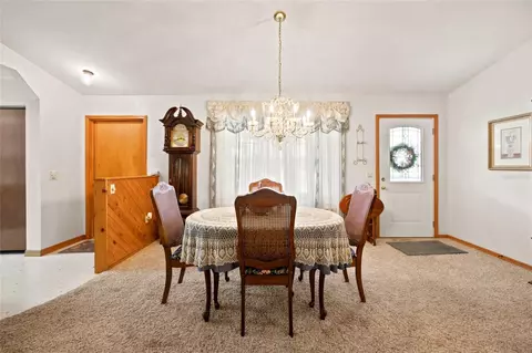 Dining - 36 Almond Trl, Ocala, FL 34472 photo 2 of 2