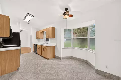 Kitchen - 3826 NE 5th Ter, Ocala, FL 34479 photo 4 of 4