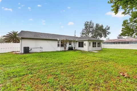 Exterior - 3826 NE 5th Ter, Ocala, FL 34479 photo 10 of 12