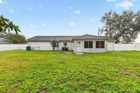 Exterior - 3826 NE 5th Ter, Ocala, FL 34479 photo 9 of 12