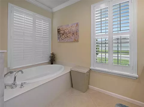 Bath - 9479 SW 71st Loop, Ocala, FL 34481 photo 4 of 5