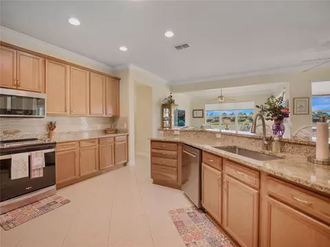 Kitchen - 9479 SW 71st Loop, Ocala, FL 34481 photo 2 of 4