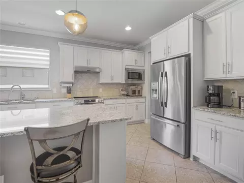 Kitchen - 9427 SW 70th Loop, Ocala, FL 34481 photo 4 of 5