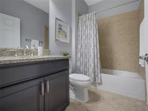 Bath - 9427 SW 70th Loop, Ocala, FL 34481 photo 3 of 6