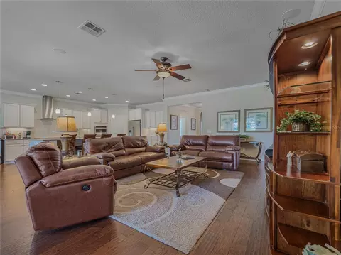 Living - 9527 SW 70th Loop, Ocala, FL 34481 photo 2 of 6