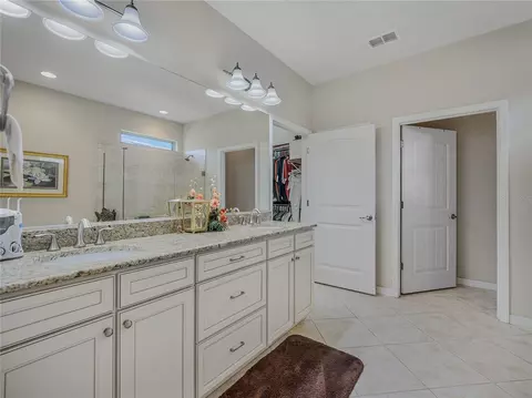 Bath - 9527 SW 70th Loop, Ocala, FL 34481 photo 3 of 7