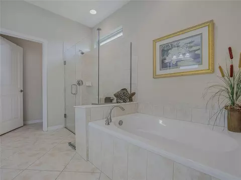 Bath - 9527 SW 70th Loop, Ocala, FL 34481 photo 5 of 7