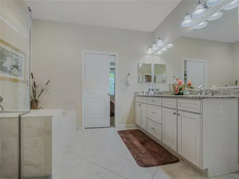 Bath - 9527 SW 70th Loop, Ocala, FL 34481 photo 7 of 7