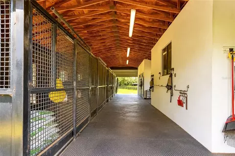 Entry Way - 8568 NW 120th St, Reddick, FL 32686 photo 2 of 7