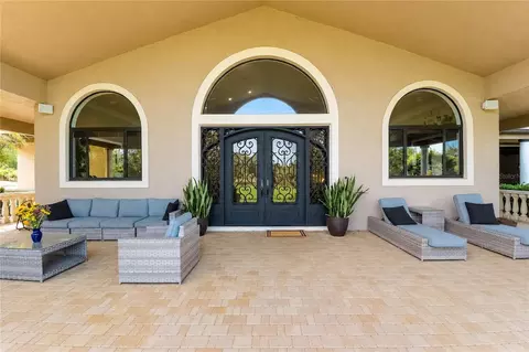 Exterior - 8568 NW 120th St, Reddick, FL 32686 photo 6 of 19