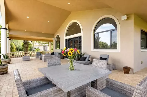 Exterior - 8568 NW 120th St, Reddick, FL 32686 photo 8 of 19